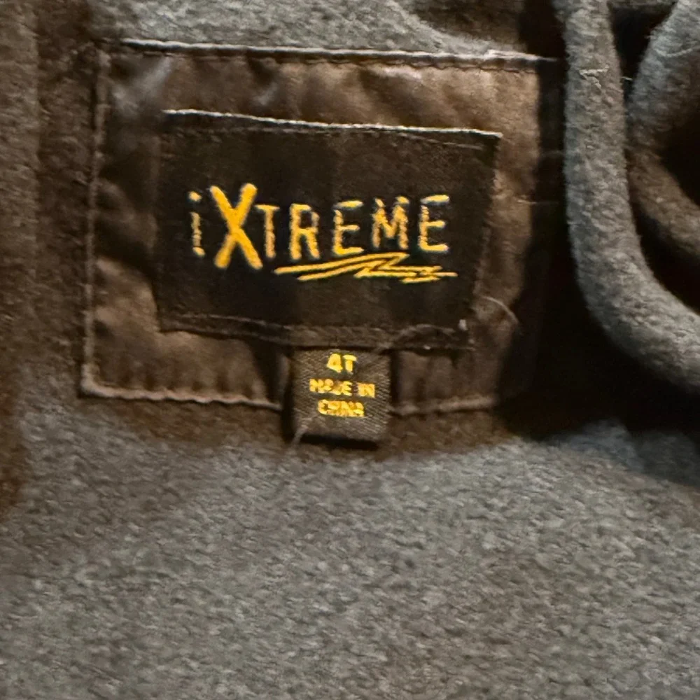 iXtreme Outfitters Puffer Hooded‎  Black Jacket Bonus Hat Boys Size 4T